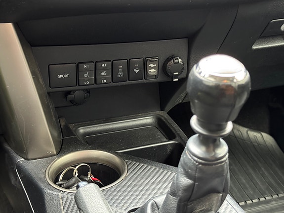 Toyota RAV4 28 of 30