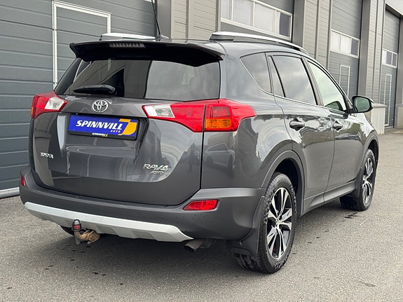 Toyota RAV4 5 of 30