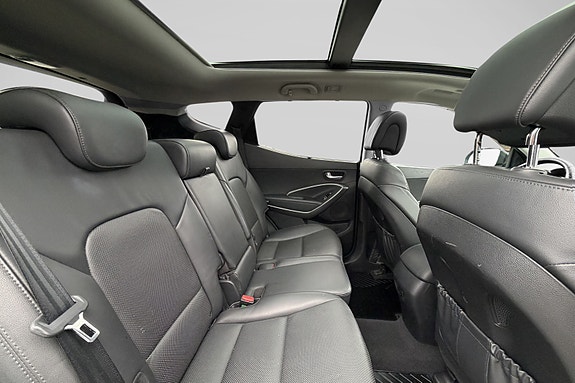 Hyundai Santa Fe 12 of 15