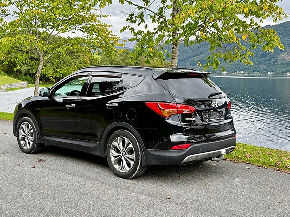 Hyundai Santa Fe 2 of 15