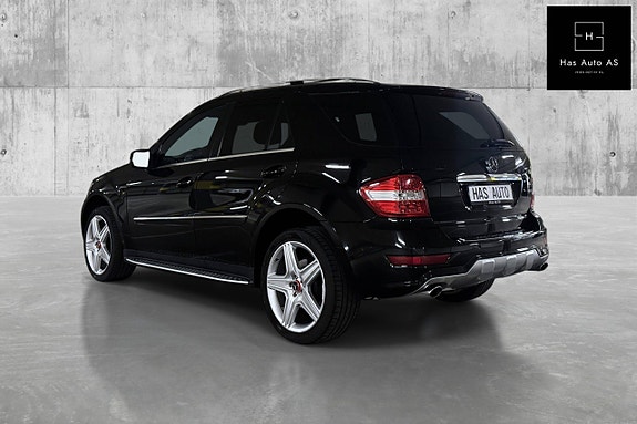 Mercedes-Benz ML500 7 of 30