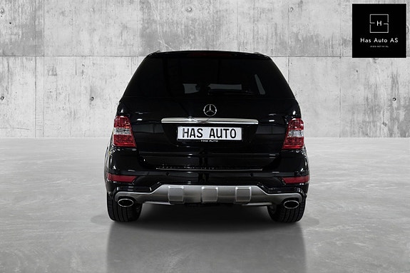 Mercedes-Benz ML500 6 of 30