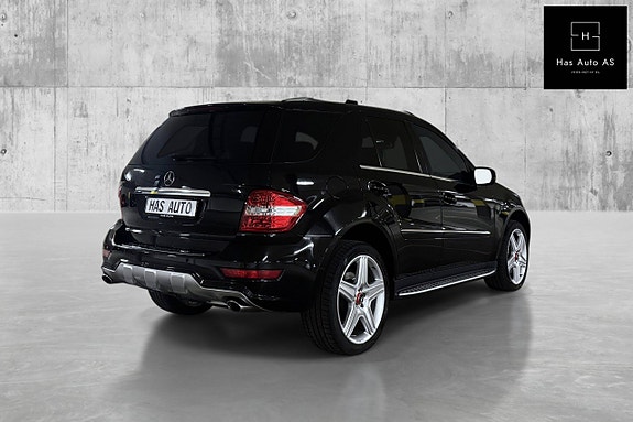 Mercedes-Benz ML500 5 of 30