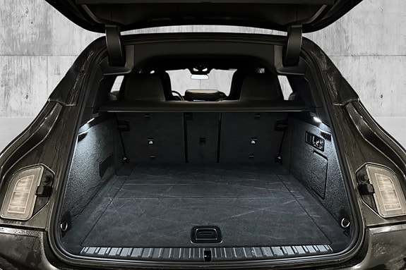 BMW iX 10 of 30