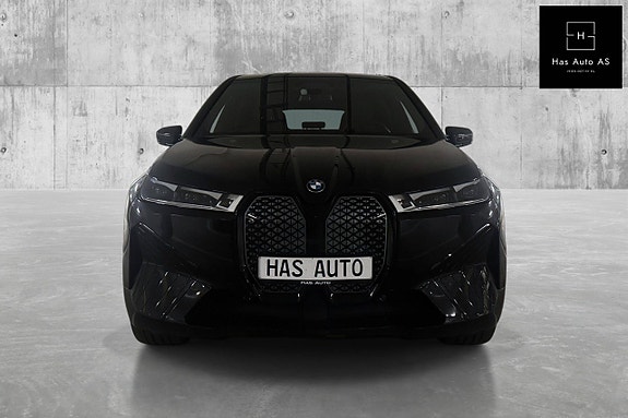 BMW iX 2 of 30