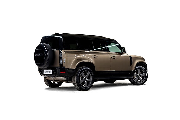 Land Rover Defender 110 2 of 30