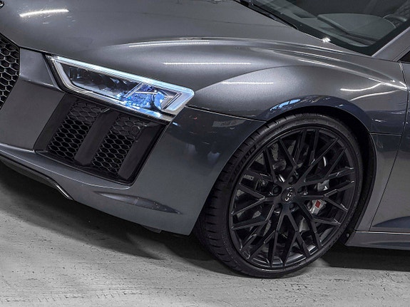 Audi R8 11 of 30