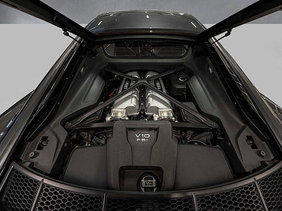 Audi R8 17 of 30