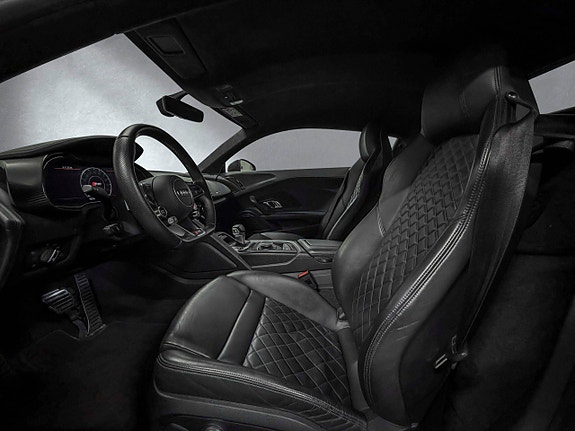 Audi R8 18 of 30