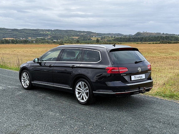Volkswagen Passat 6 of 30