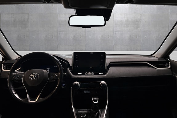 Toyota RAV4 10 of 26