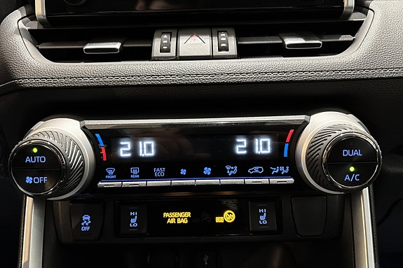 Toyota RAV4 24 of 26