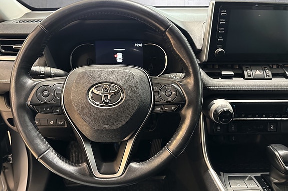 Toyota RAV4 11 of 26