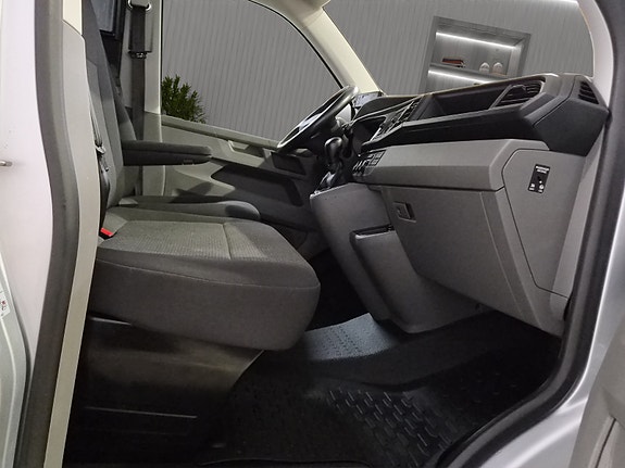 Volkswagen Transporter 13 of 30