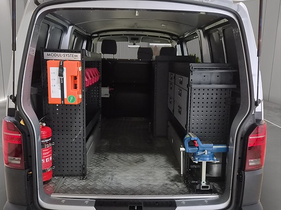 Volkswagen Transporter 26 of 30