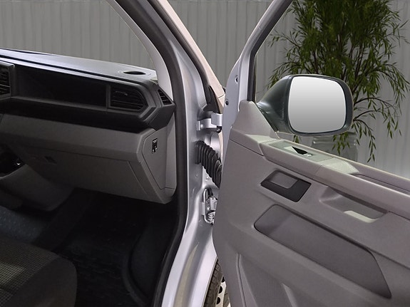 Volkswagen Transporter 20 of 30