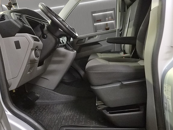 Volkswagen Transporter 11 of 30