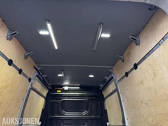 Volkswagen Crafter 24 of 30