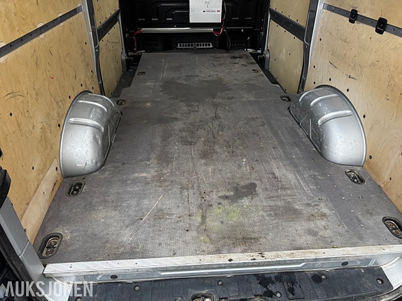 Volkswagen Crafter 25 of 30