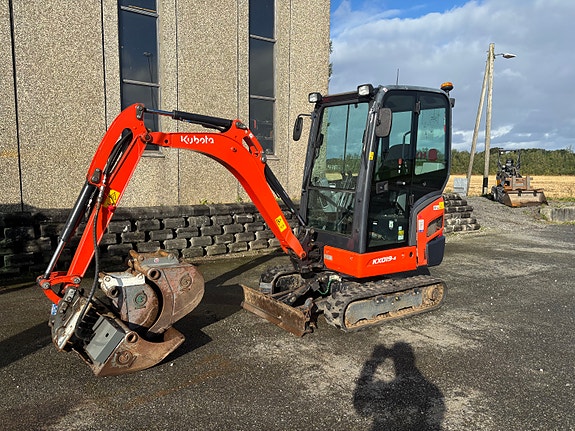 Kubota KX019-4 2 of 11
