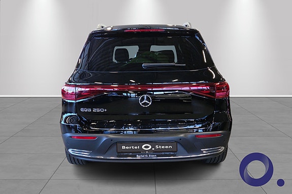 Mercedes-Benz EQB250 4 of 30