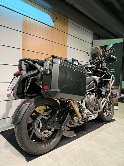 Triumph Tiger 1200 GT 7 of 13