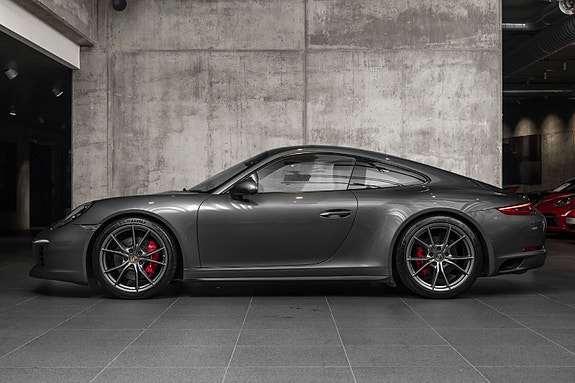 Porsche 911 2 of 30