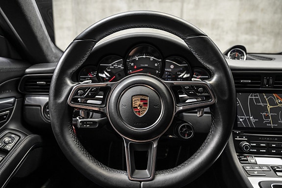 Porsche 911 19 of 30