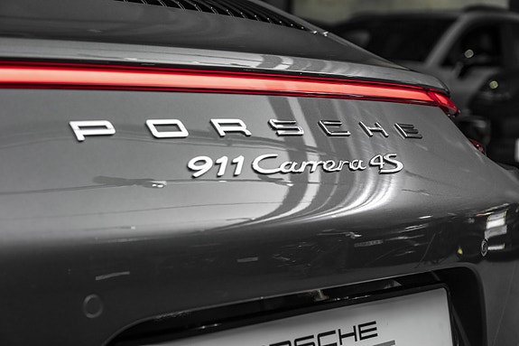 Porsche 911 10 of 30