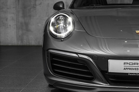 Porsche 911 8 of 30