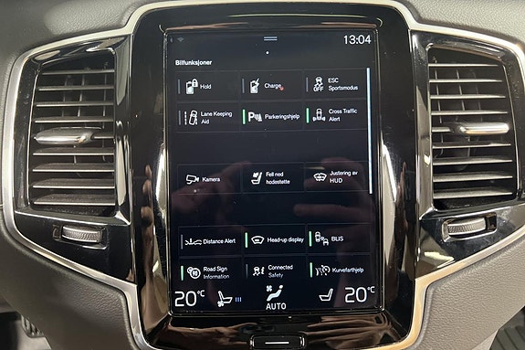 Volvo XC90 10 of 30