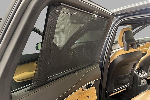 Volvo XC90 26 of 30