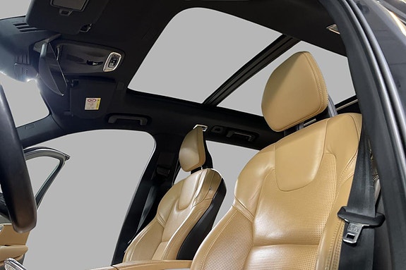 Volvo XC90 25 of 30