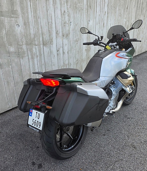 Moto Guzzi V100 Mandello 5 of 8