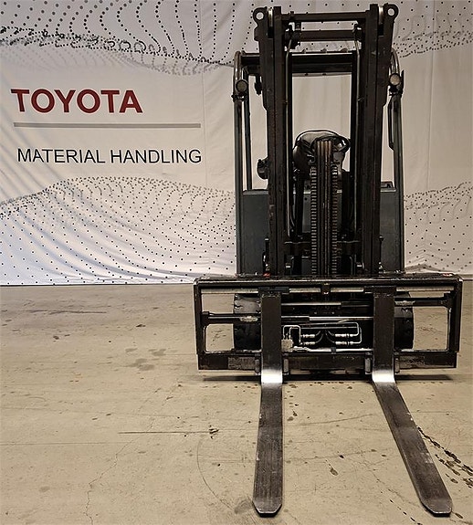 Toyota 8FBMKT30 3 of 4