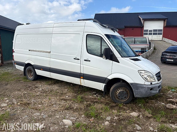 Mercedes-Benz Sprinter 12 of 29