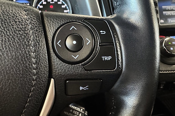 Toyota RAV4 14 of 29