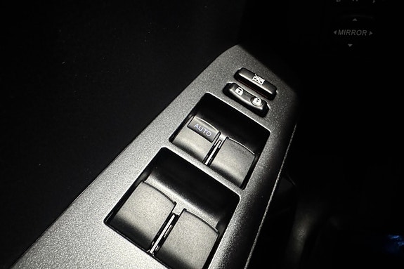 Toyota RAV4 10 of 29