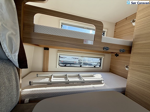 Dethleffs 650 Camper Snow 23 of 23