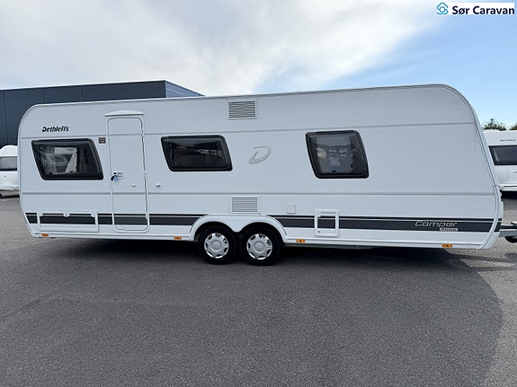 Dethleffs 650 Camper Snow 2 of 23