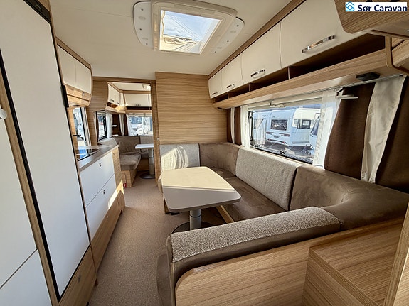 Dethleffs 650 Camper Snow 18 of 23