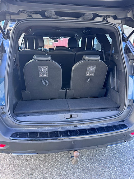 Peugeot 5008 9 of 17