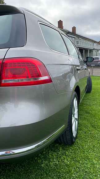 Volkswagen Passat 13 of 30