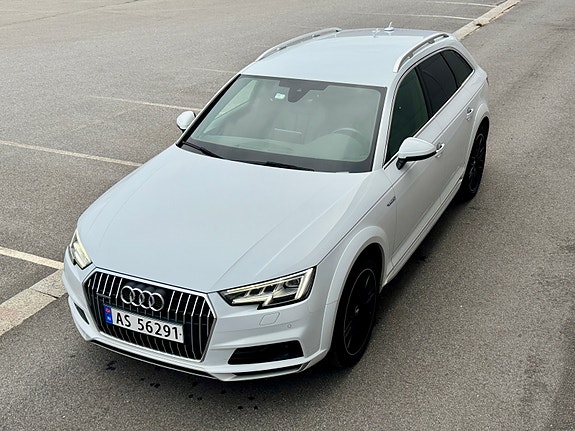 Audi A4 allroad 2 of 30