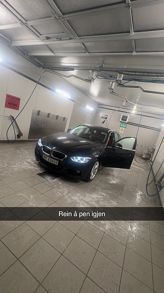 BMW 320i 9 of 15