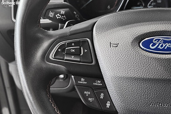 Ford Kuga 27 of 30