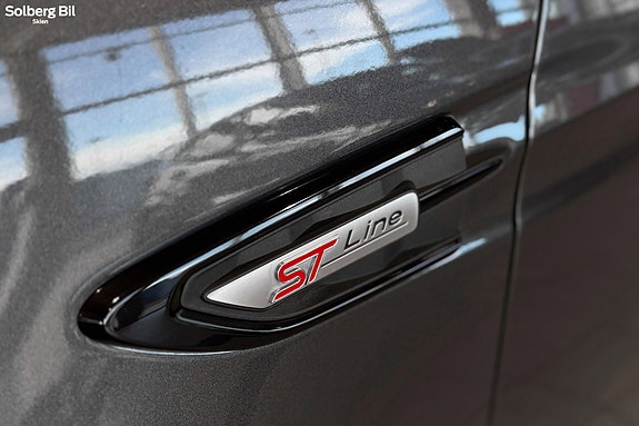 Ford Kuga 12 of 30