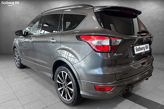 Ford Kuga 5 of 30