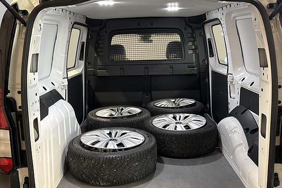 Volkswagen Caddy Maxi 5 of 24