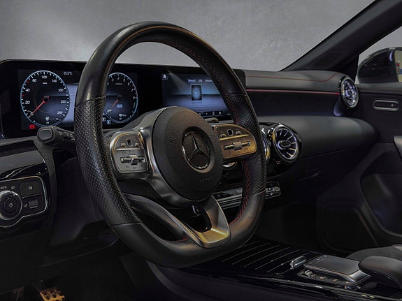 Mercedes-Benz CLA250 e 11 of 27